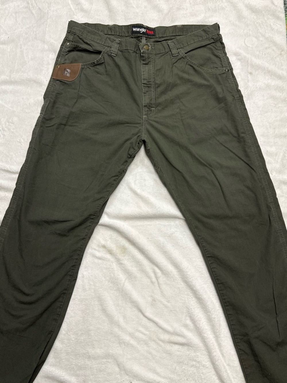 Wrangler Riggs Men’s Dark Olive Green Pants size 40" x 32"
